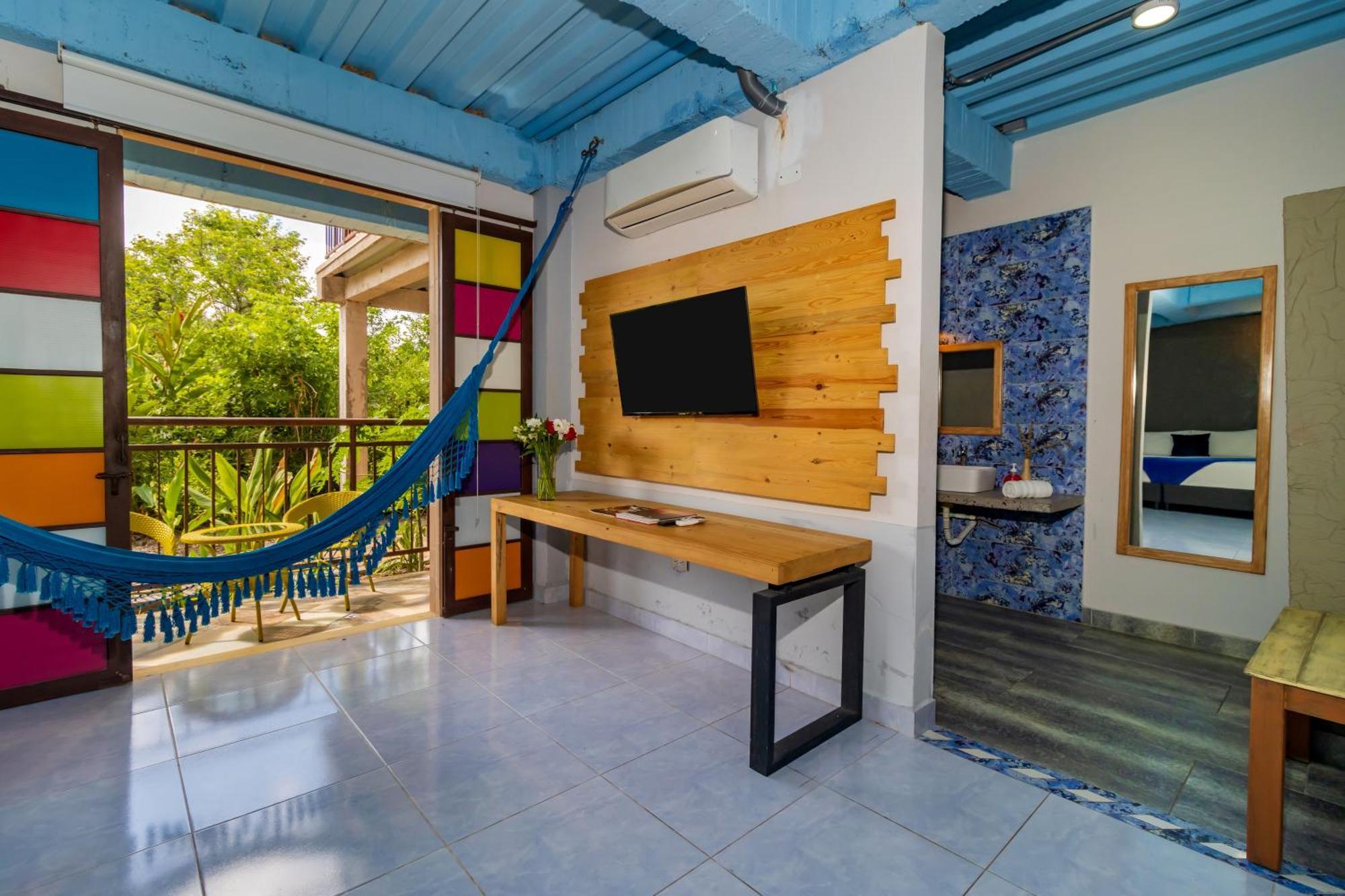 Nq Hotel Orinoquia Granja Campo Alegre Екстер'єр фото