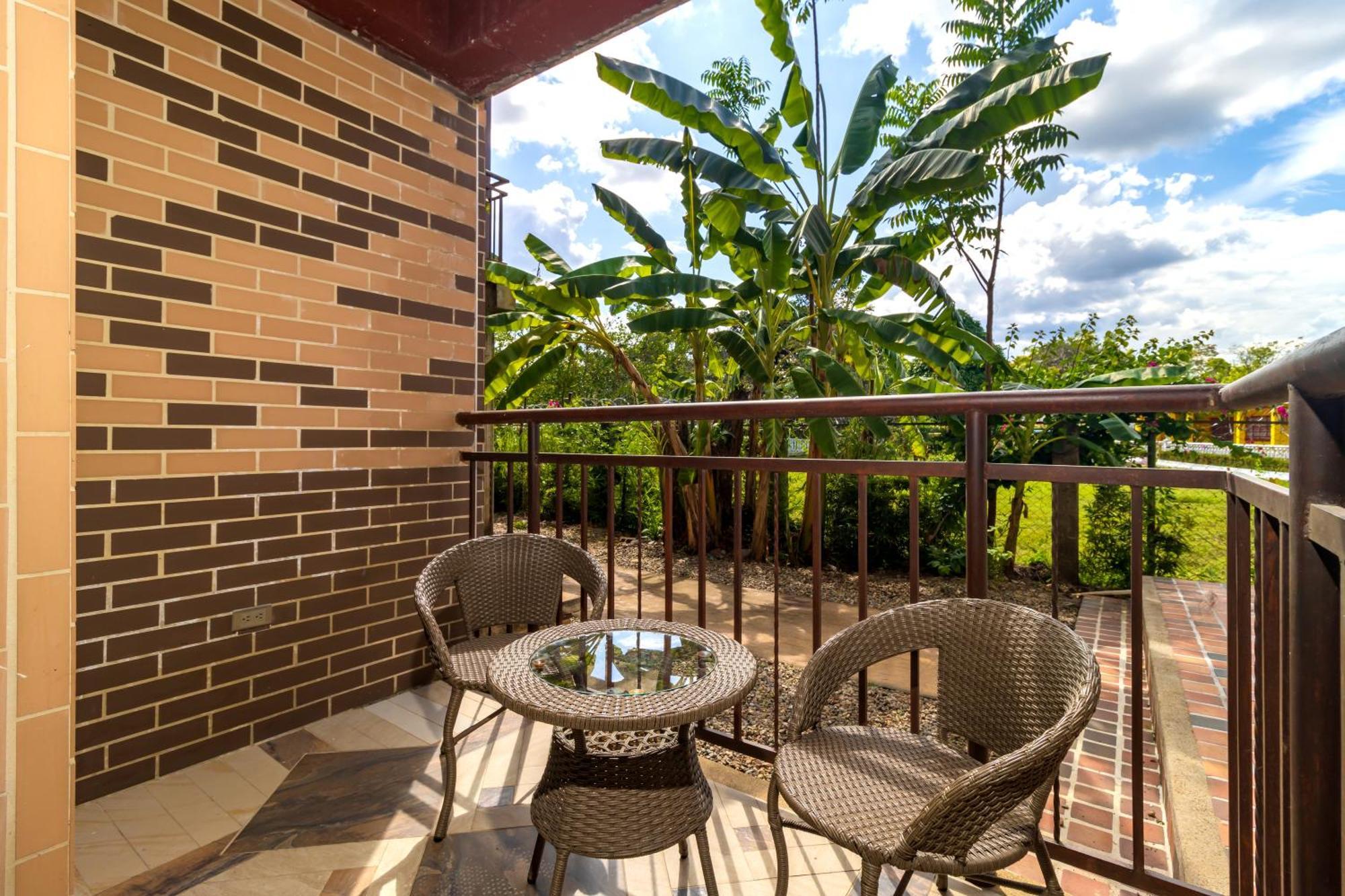 Nq Hotel Orinoquia Granja Campo Alegre Екстер'єр фото